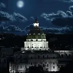 New Latt E Lett Panzió Nápoly