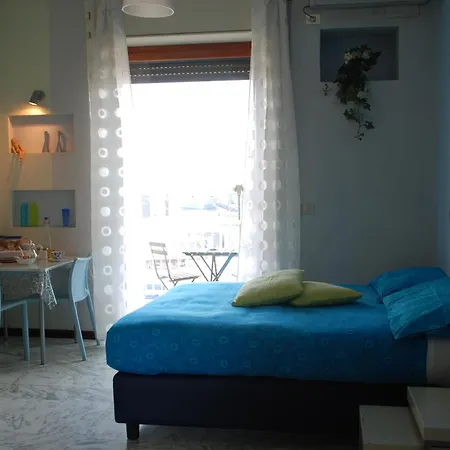 New Latt E Lett Panzió Nápoly